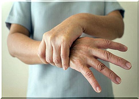 7 signs of early-onset Parkinson's