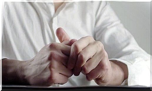 male hands representing anxiety body language